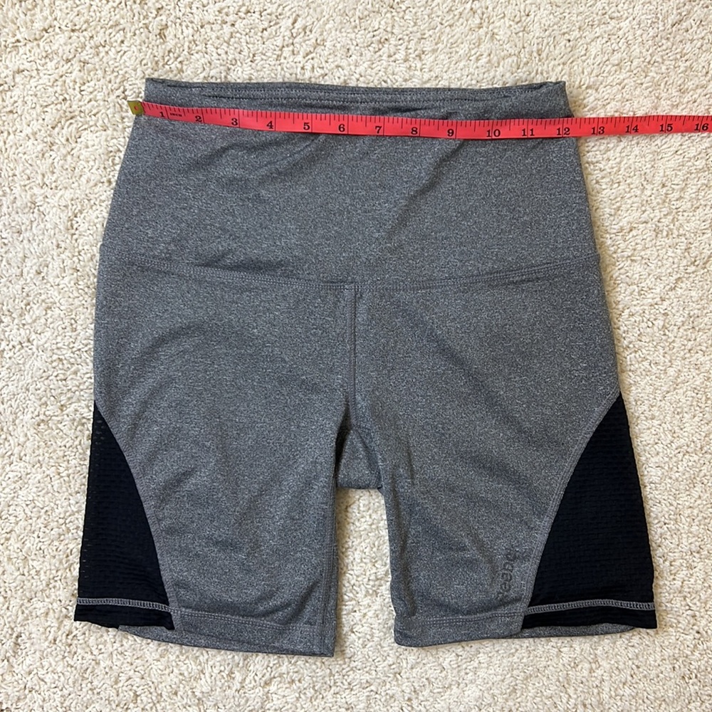 Reebok Bermuda Color Block Biker Short - Picture 7 of 9